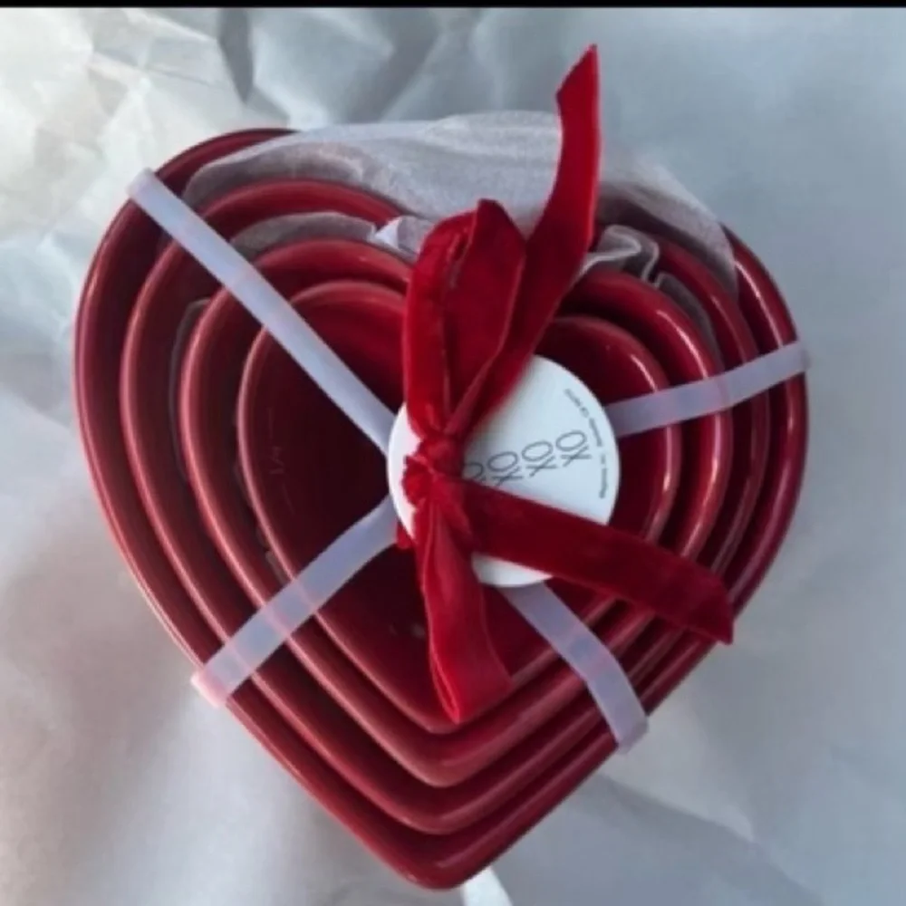 Rae Dunn heart XOXO measuring cups (BUY NOW) - Picture 7 of 7